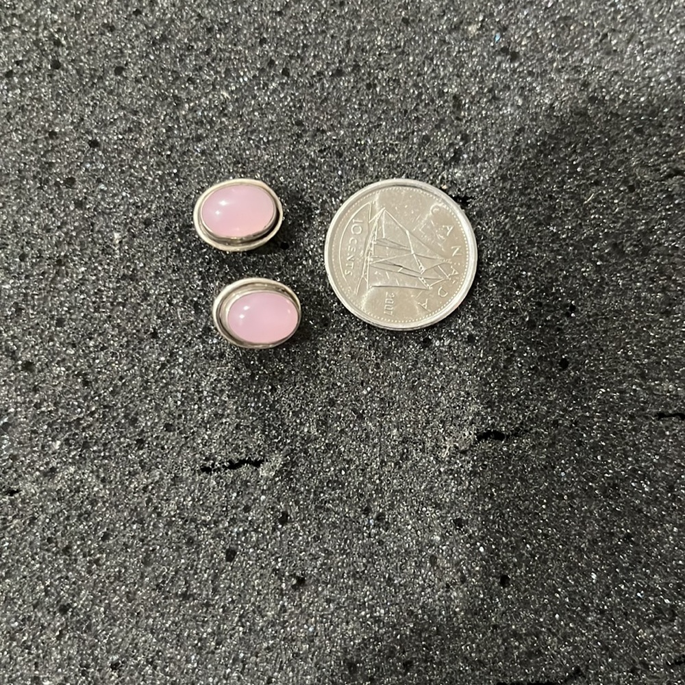 Rose quartz stud earrings. - Picture 4 of 5